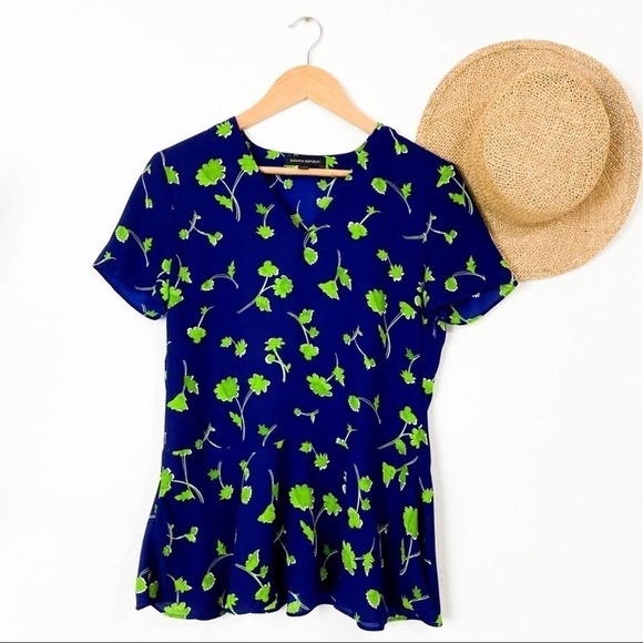 Banana Republic Blue Green Floral Peplum Blouse size XS - Picture 4 of 9